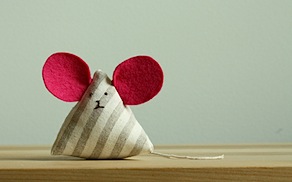 mouse-with-felt-ears longthread.jpg